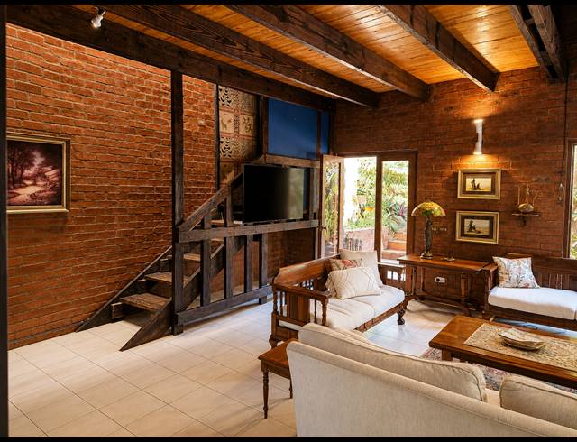 5 BEDROOM BED & BREAKFAST FOR SALE IN WESTVILLE